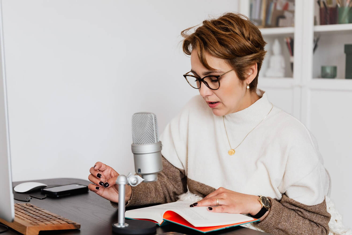 woman using a college grading platform